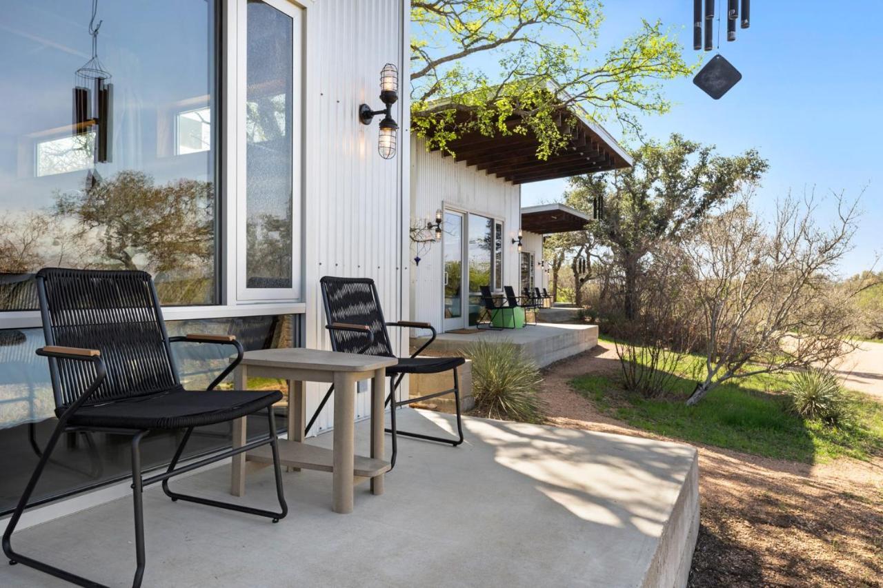 Lazo House - Riverfront With Overlooking Llano River מראה חיצוני תמונה