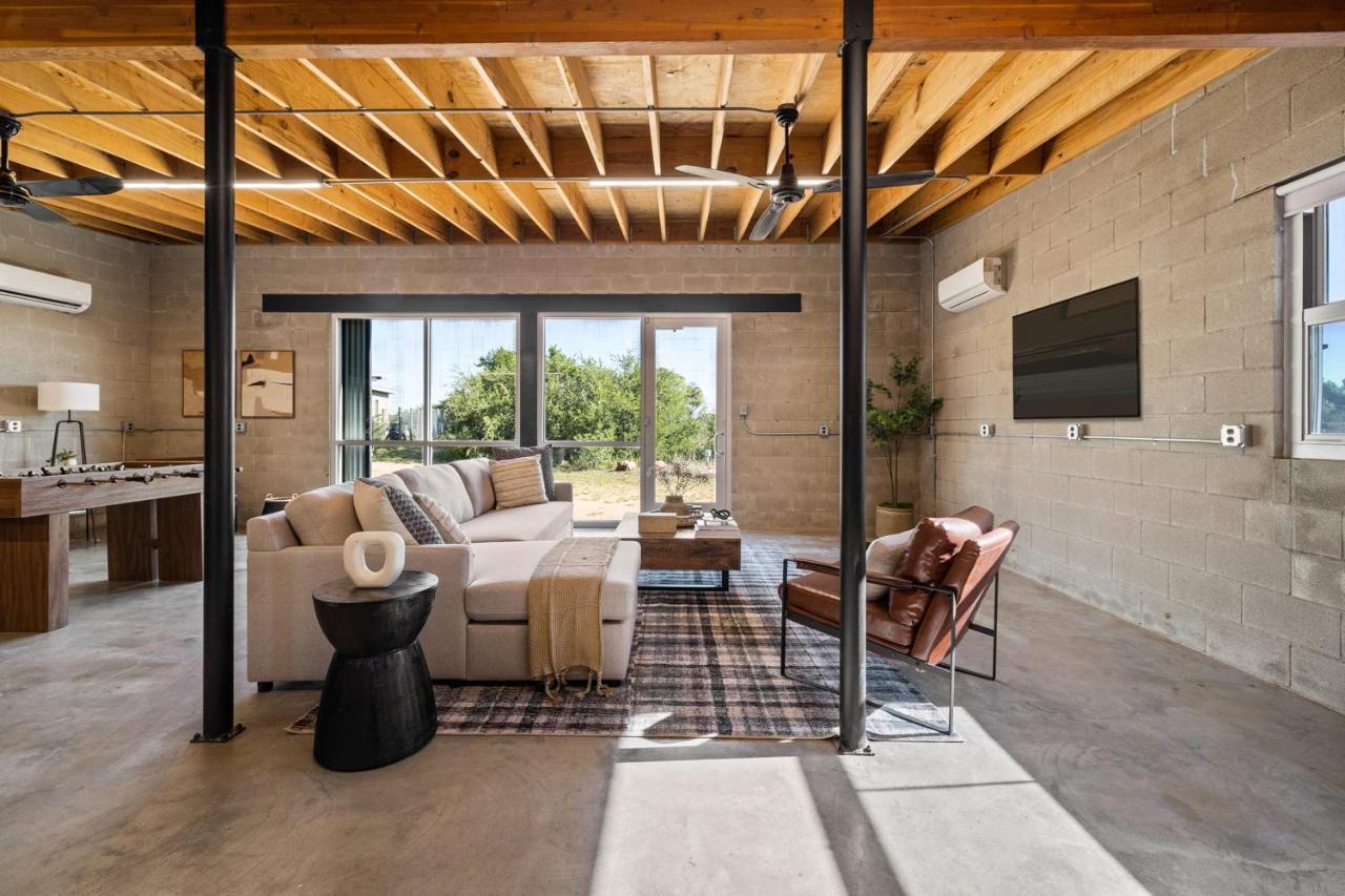 Lazo House - Riverfront With Overlooking Llano River מראה חיצוני תמונה