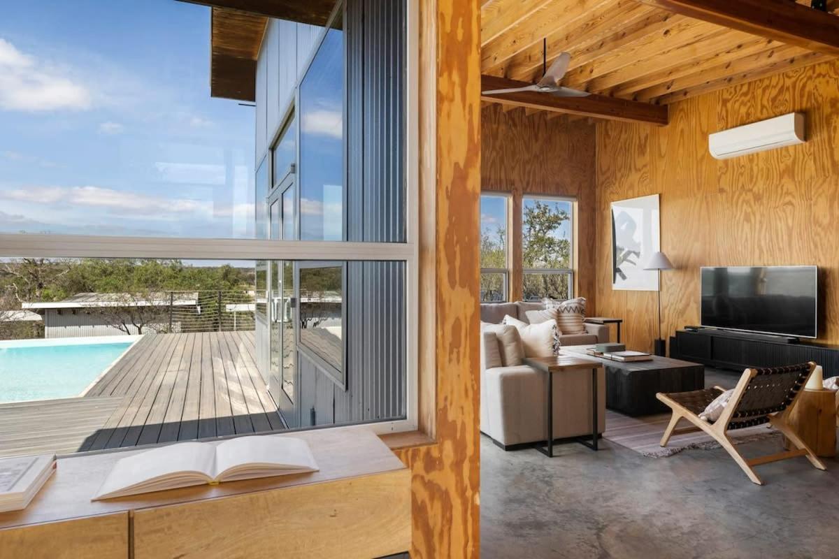 Lazo House - Riverfront With Overlooking Llano River מראה חיצוני תמונה